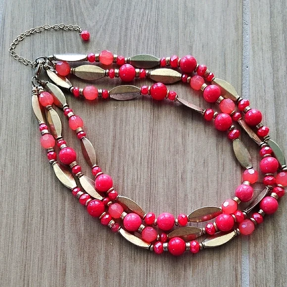 Pink Jade and Gold-tone Three-Strand Necklace - Picture 2 of 7